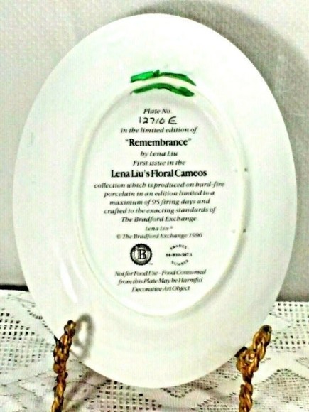 Forever in Bloom: Celebrating the Essence of Lena Liu's Limited Edition Cameos - Picture 5 of 6